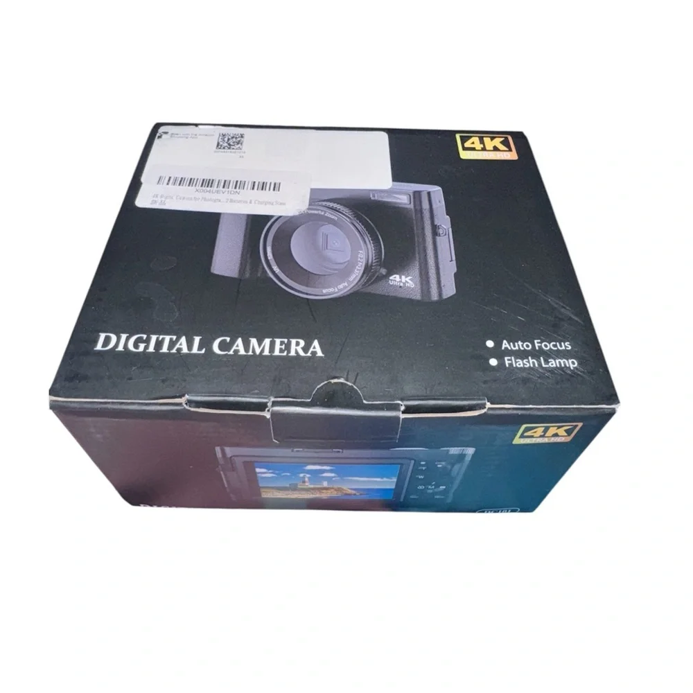 4K Ultra HD Digital Camera 16X Zoom Flip Screen Vlogging Cam + 32GB SD Card NEW